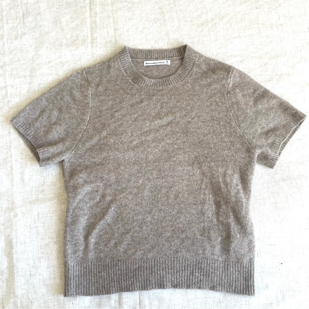 Abercormbie sweater t shirt taupe brown Gray Short Sleeve Sweater